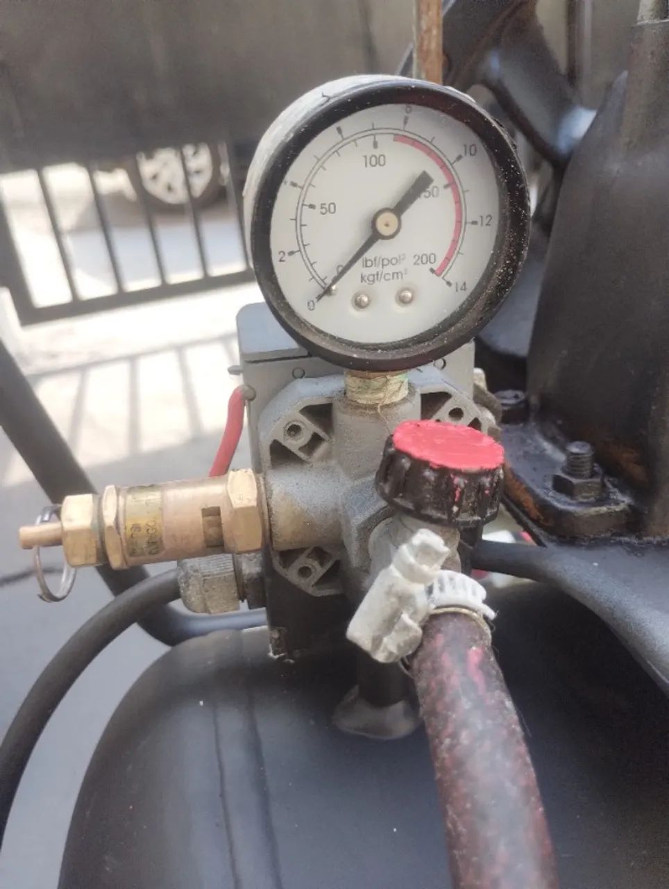 compressor442957887912038404