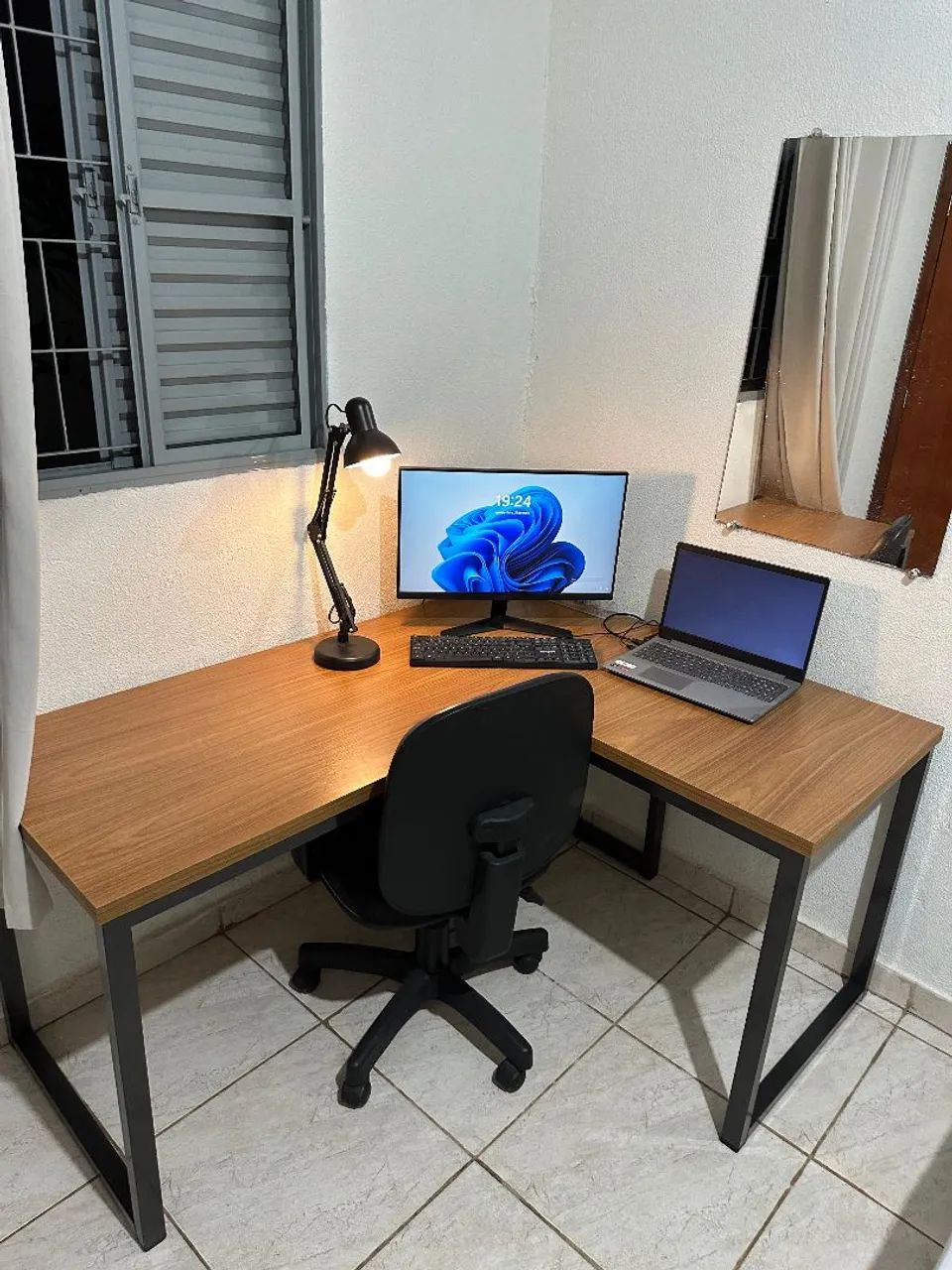 Mesa estilo industrial Escritório Home office
