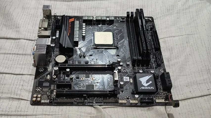 Placa-mãe, Processador e memórias  - Foto 4