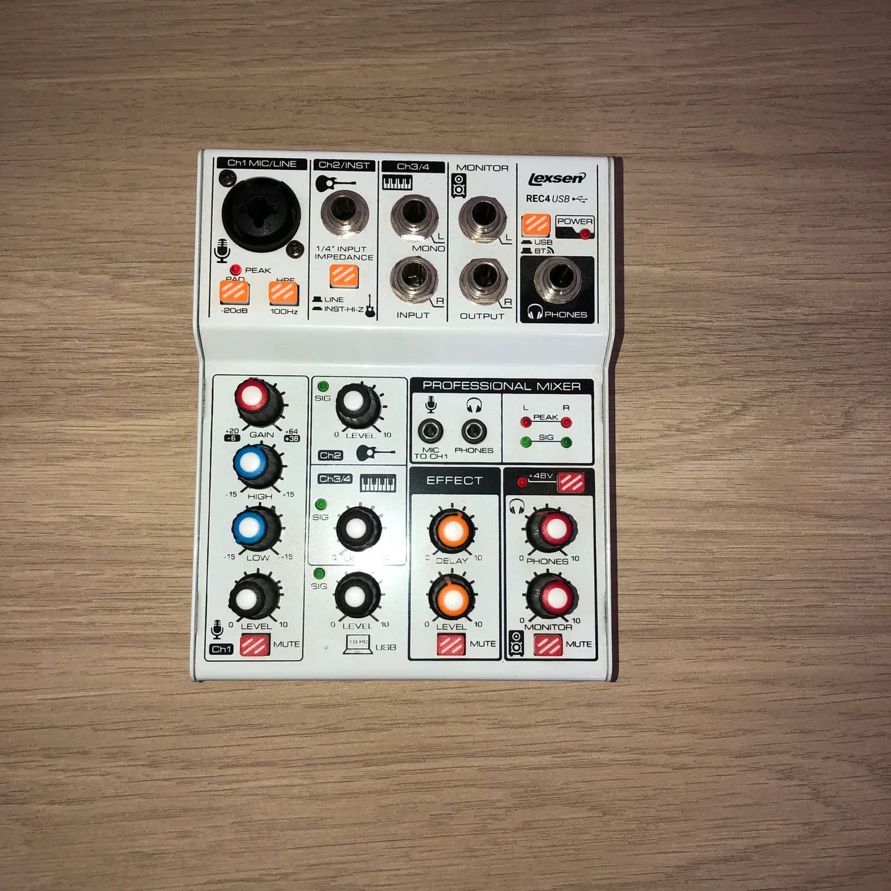 Mesa de Som e Interface de Áudio Lexsen REC4-USB - Foto 2