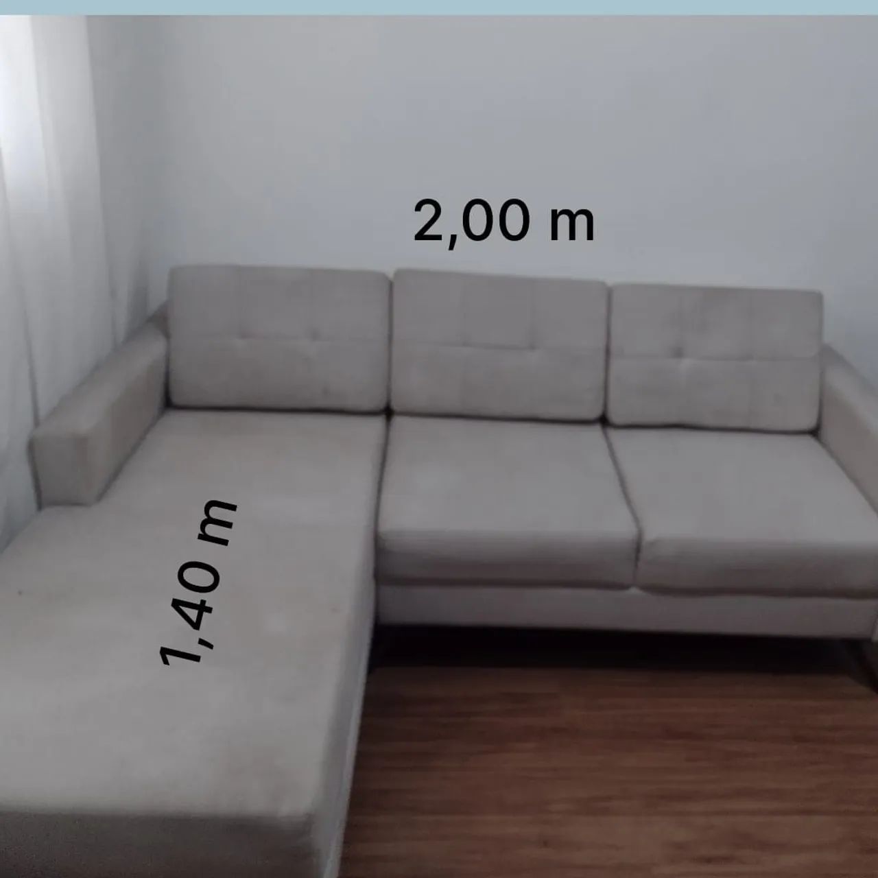 Sofá com chaise