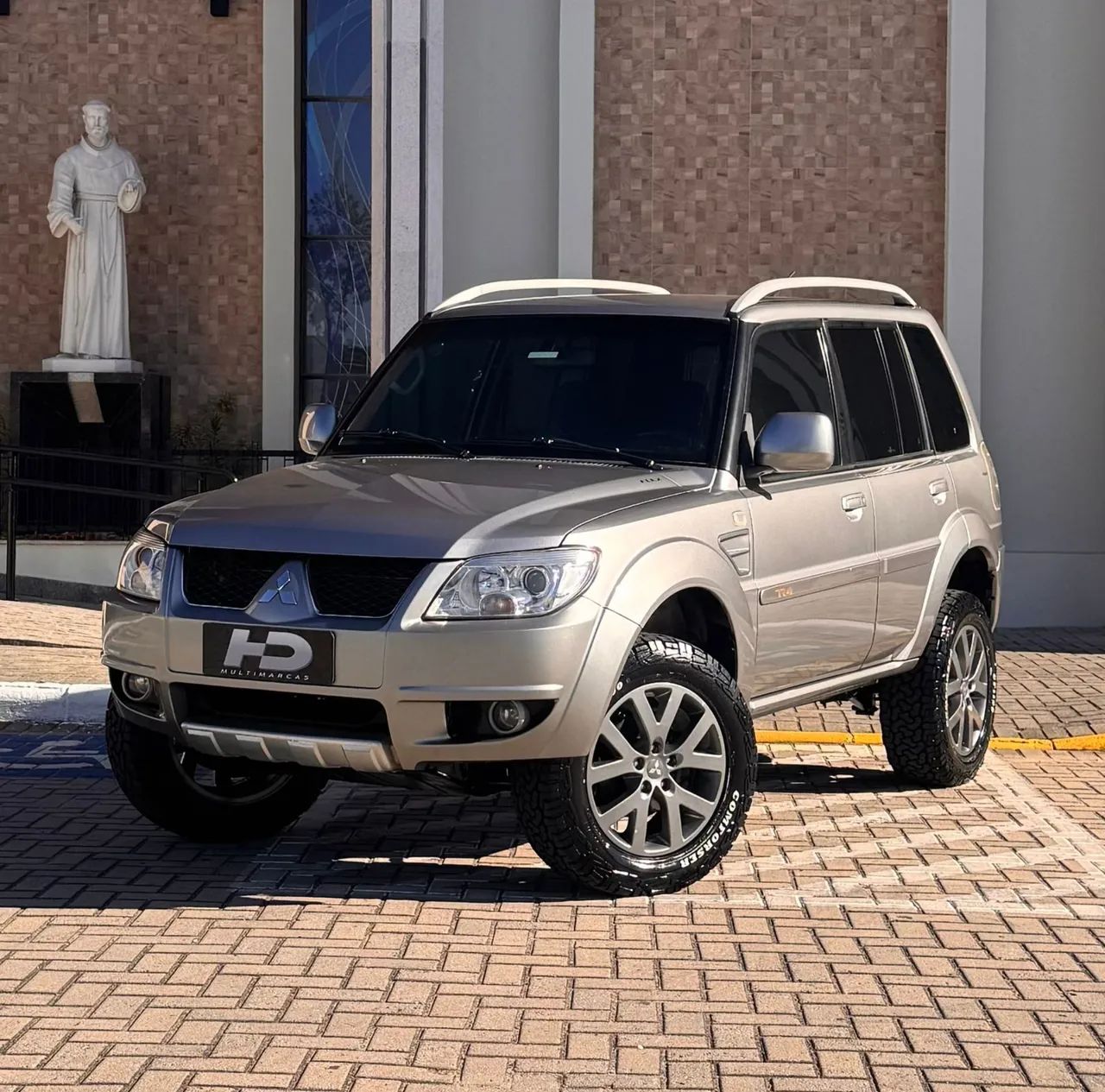 Mitsubishi Pajero TR4 2.0 Flex 16V 4X2 Aut. 2012 - Foto 3