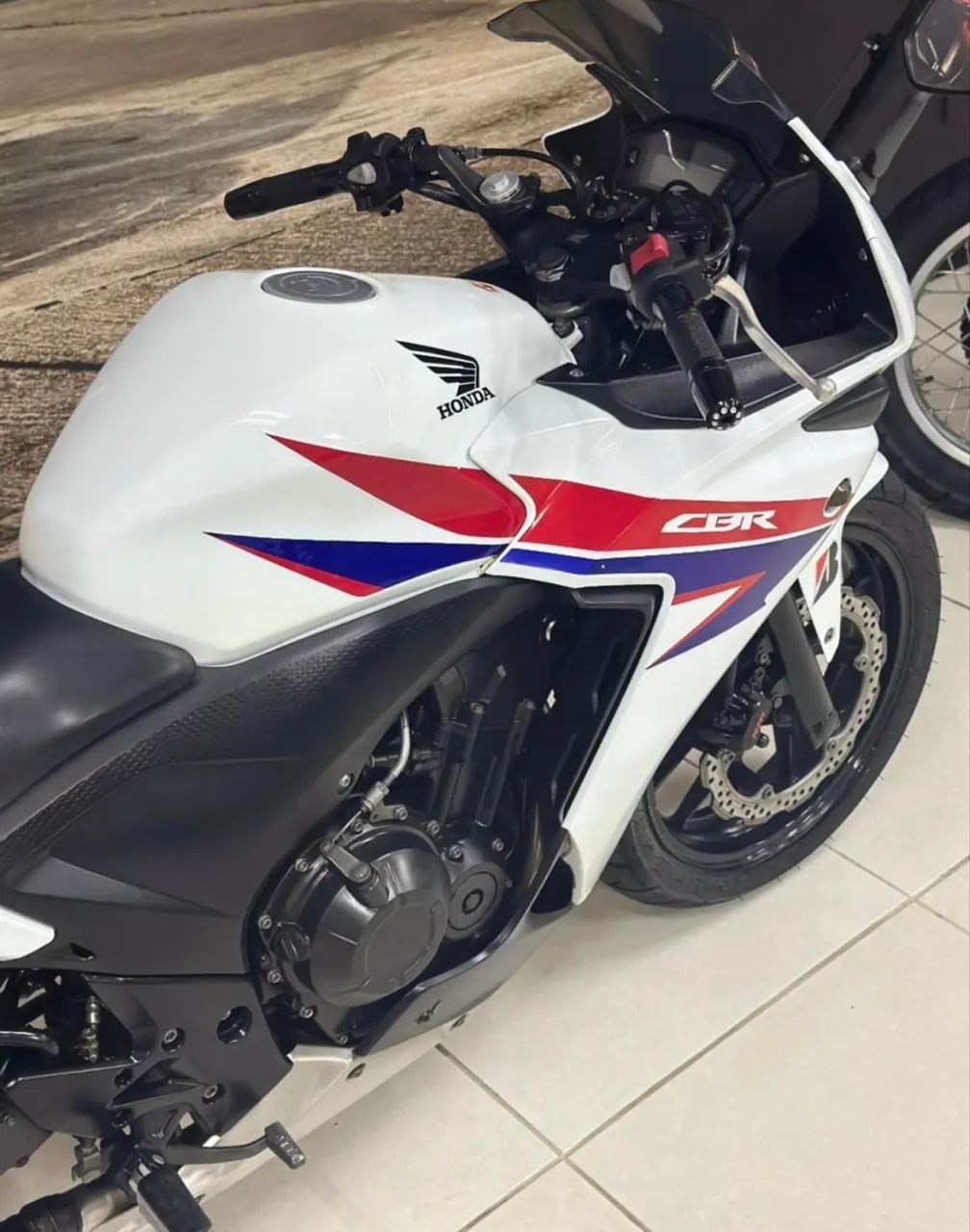 CBR 500r 2014  - Foto 4