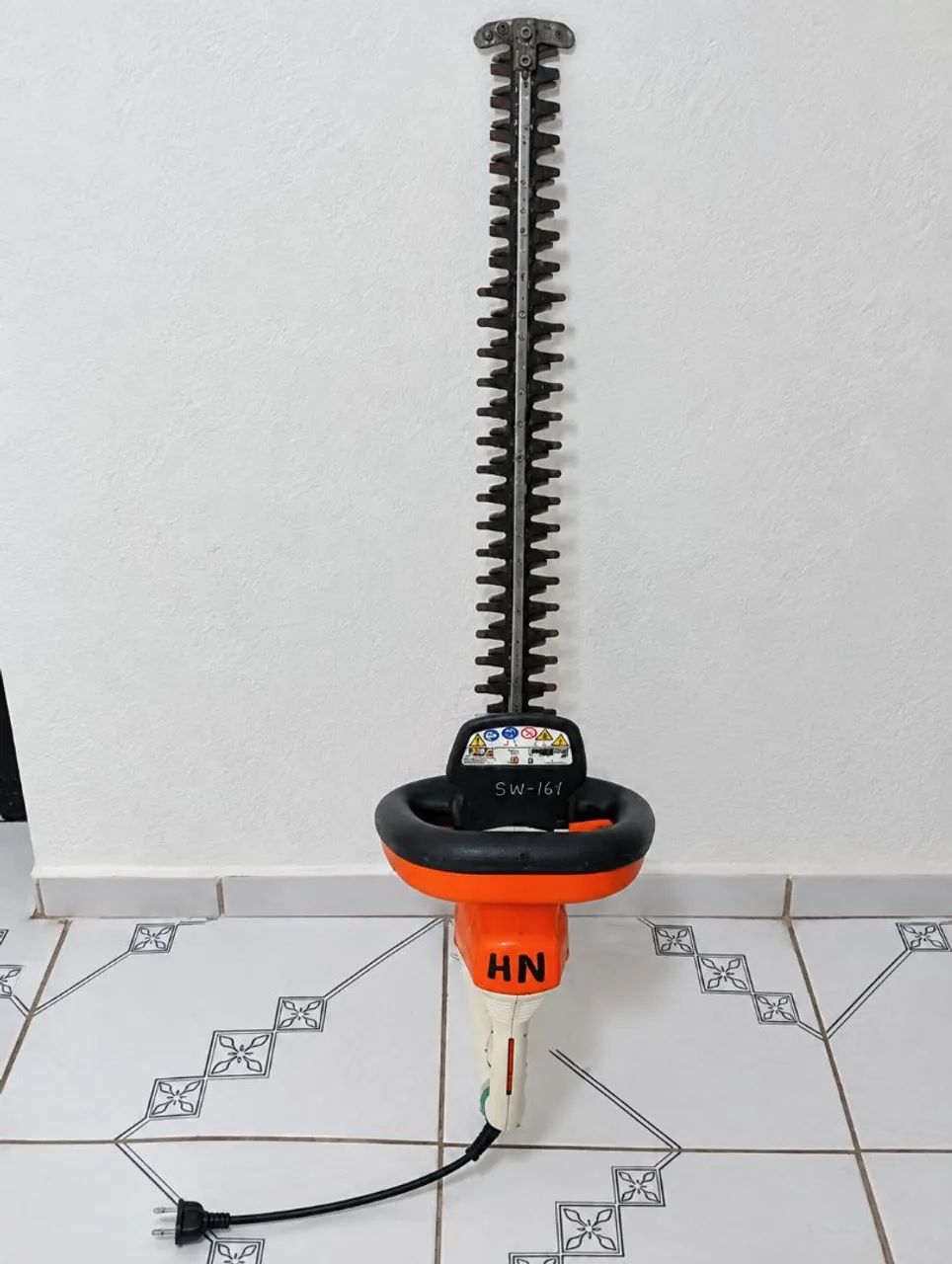 Podadeira elétrica 