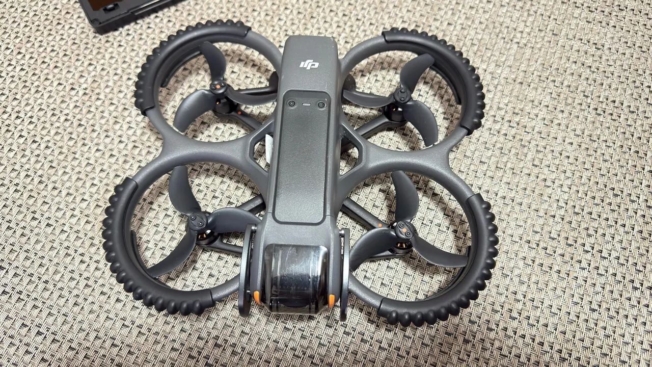 Drone dji avata 2 combo 3 baterias controle fpv - Foto 2