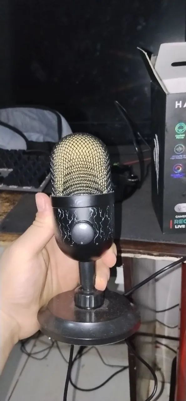 Microfone gamer em ótimo estado acompanha a caixa e descrição - Foto 2