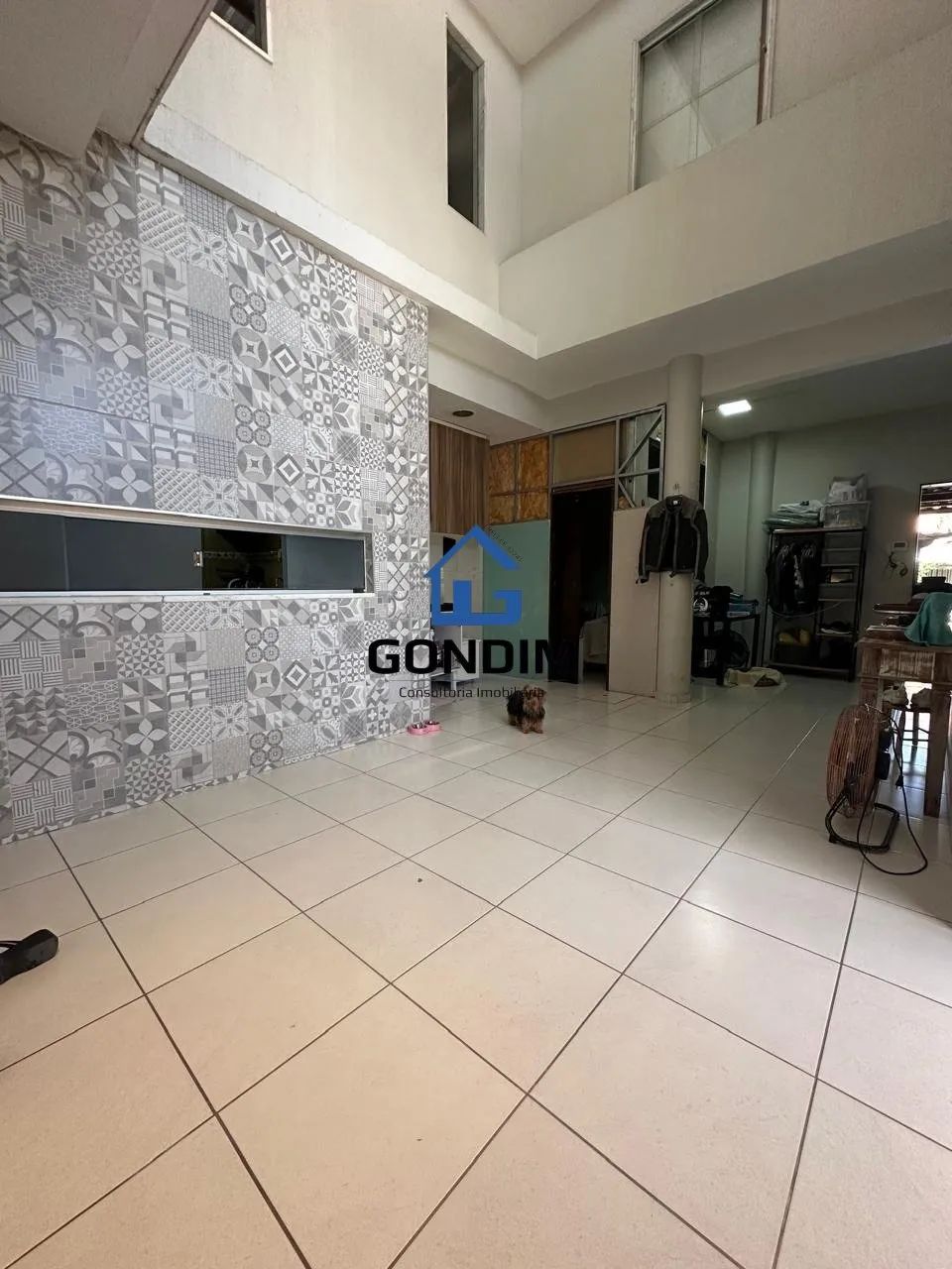 Vendo Imóvel Espetacular com Ampla Área Construída! - Foto 4