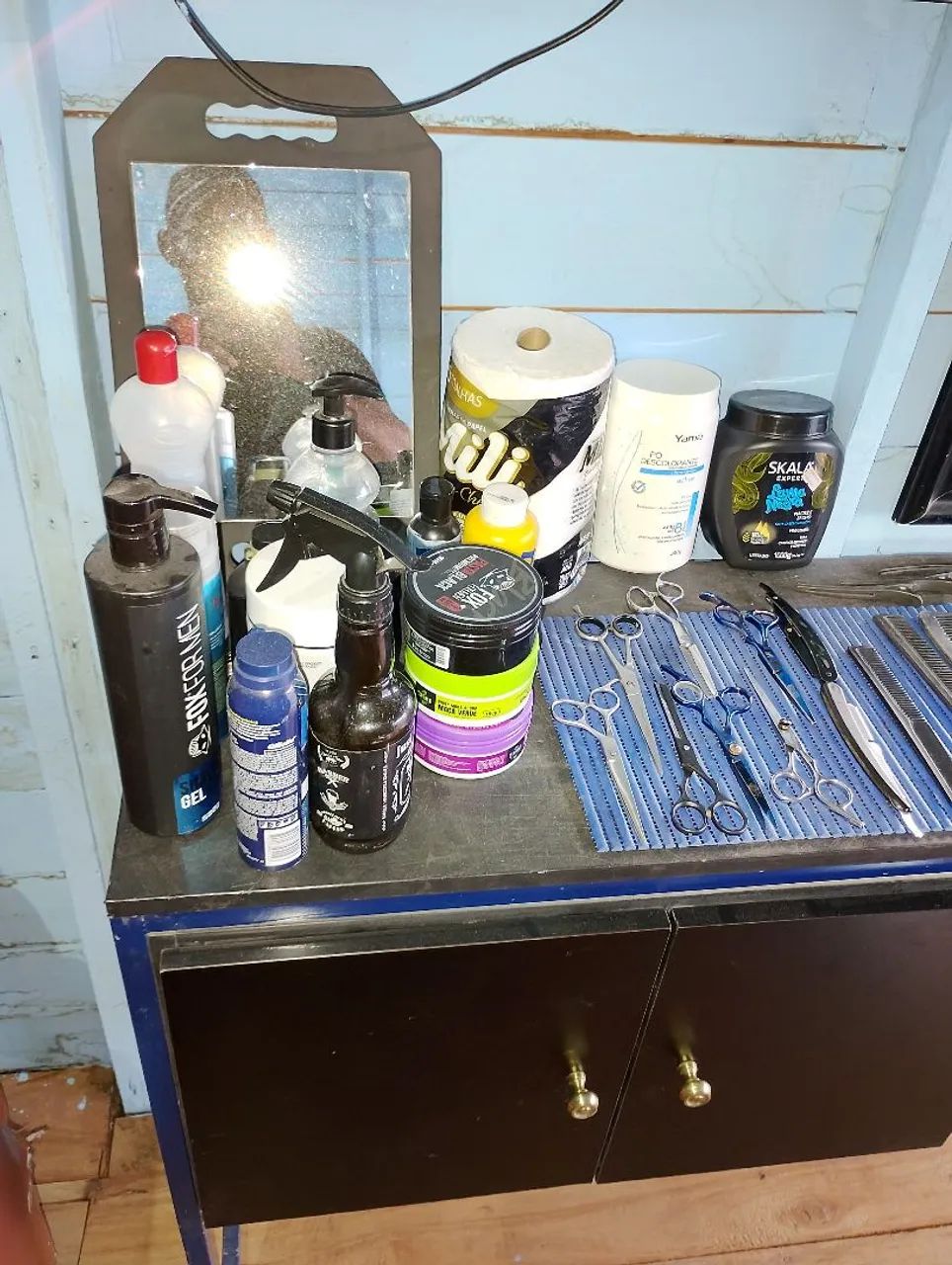 Uma bela barbearia completa  - Foto 6