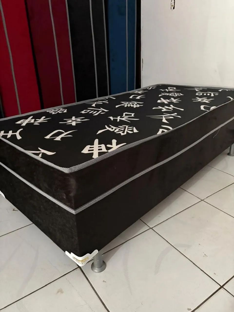 Cama de solteiro de espuma alta 