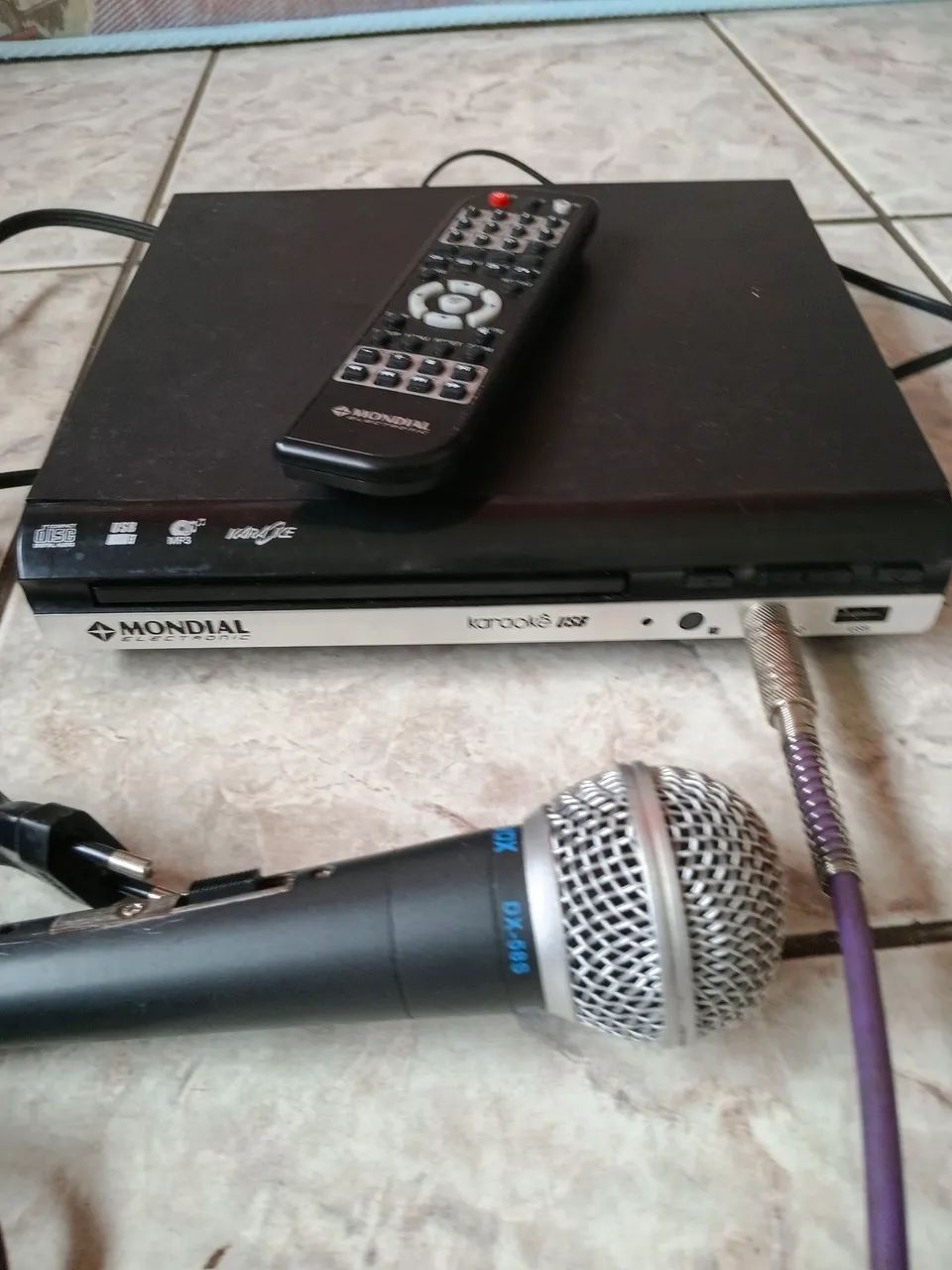 Karaoke com microfone  - Foto 2