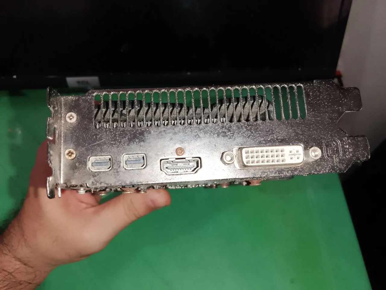 Placa de vídeo xfx Saphire hd7950 3gb vram - Foto 3