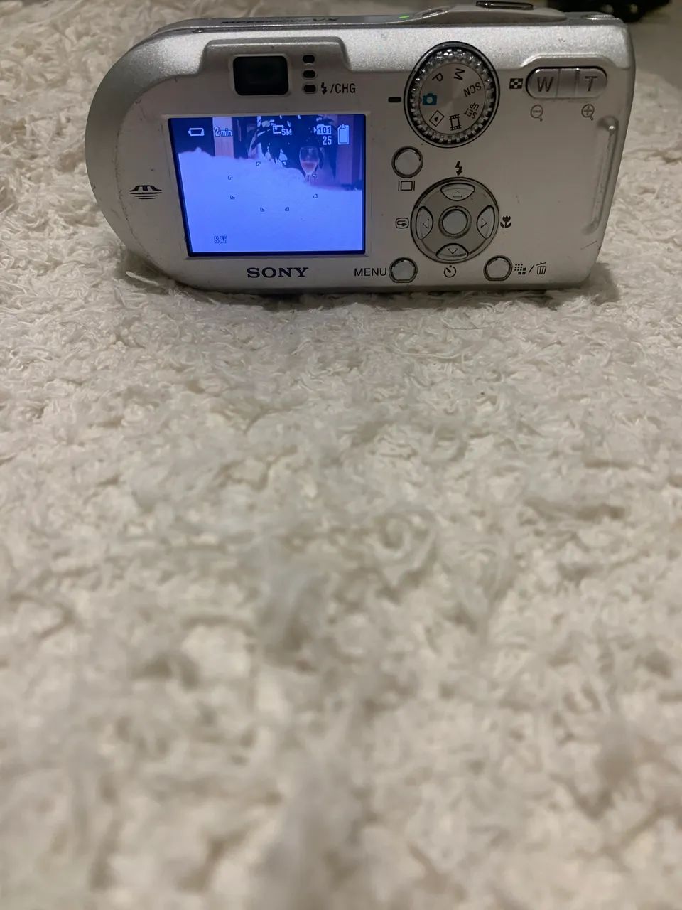 Cyber-shot DSC P100 - Sony Câmera  - Foto 2