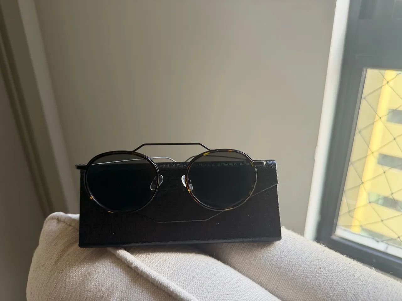 Óculos Ray Ban  super estiloso - Foto 4