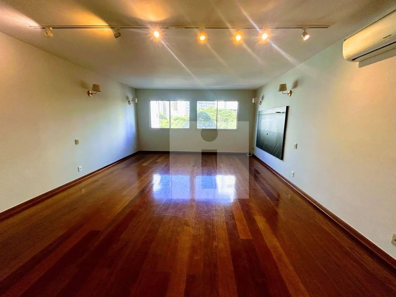 APTO ESPAÇOSO, REGIÃO DO GUANABARA! - Foto 2
