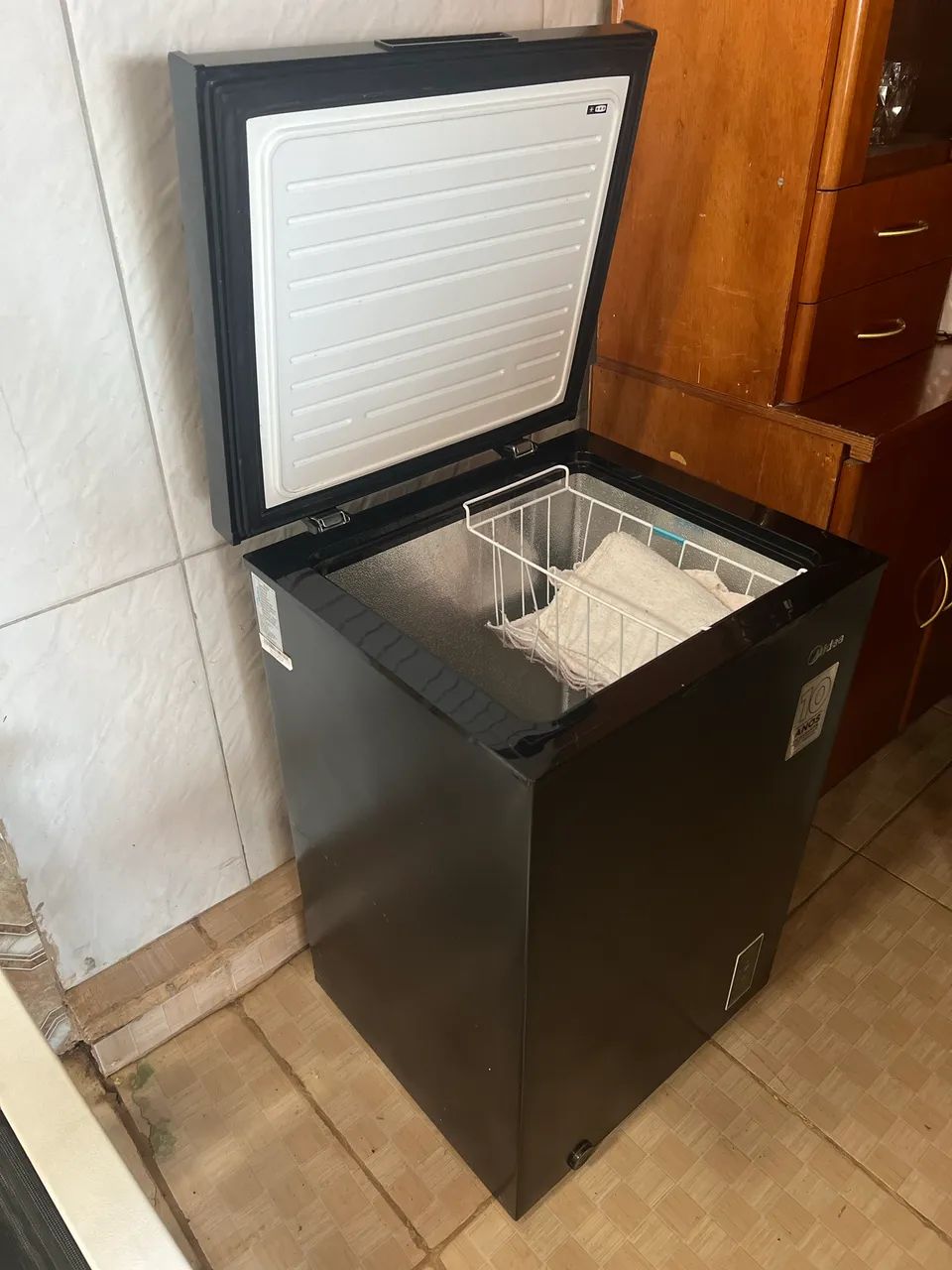 Freezer midea 100 litros com defeito - Foto 4