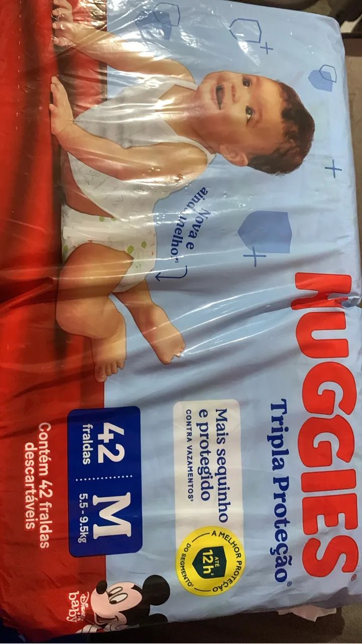 2 pacotes fraldas Huggies 