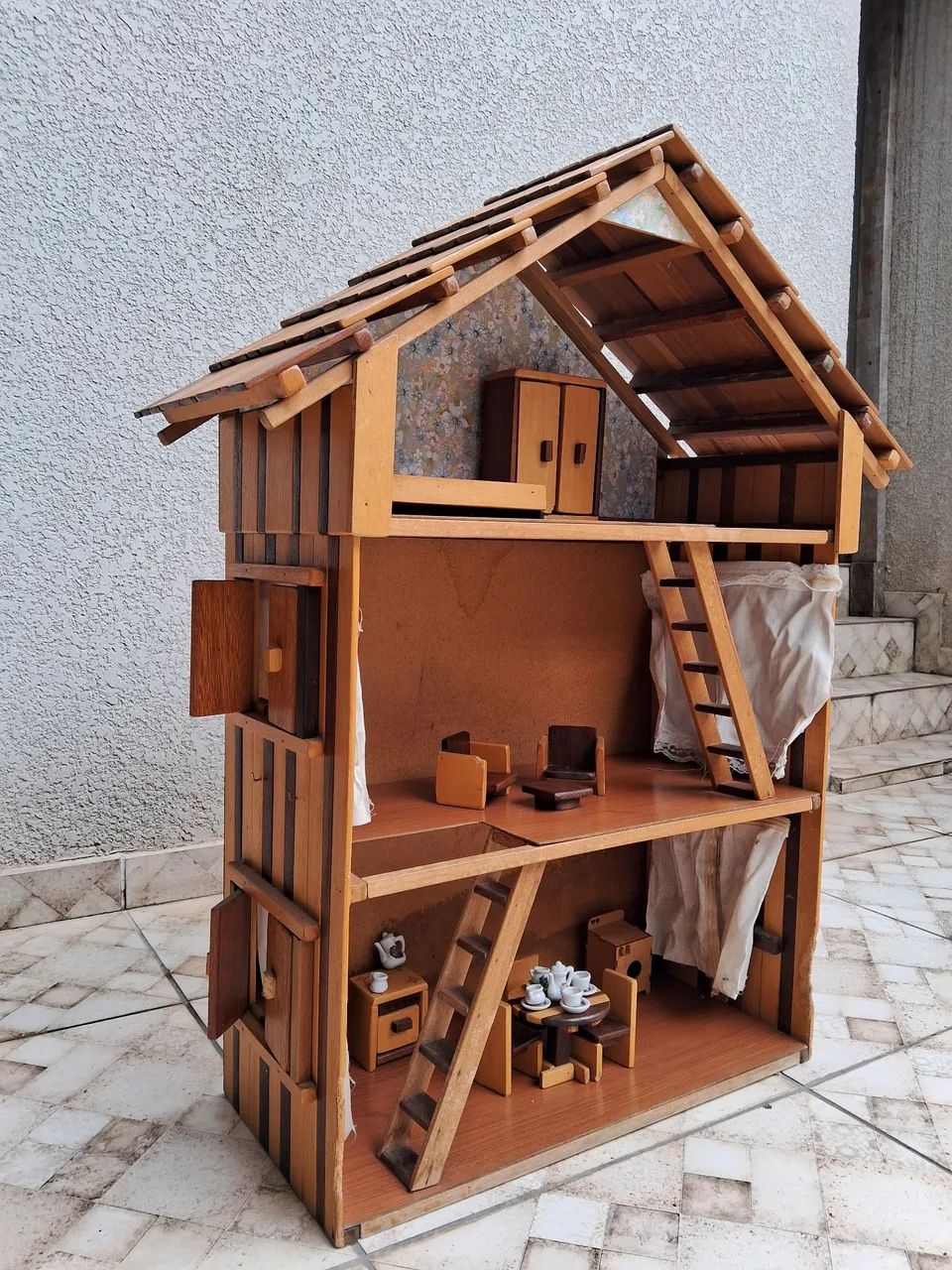 Casinha de boneca de madeira - Foto 2