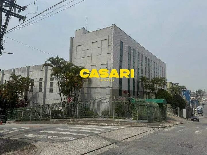 Galpão à Venda com Prédio Comercial e Estacionamento no Taboão - 3.890m² - São Bernardo do - Foto 2