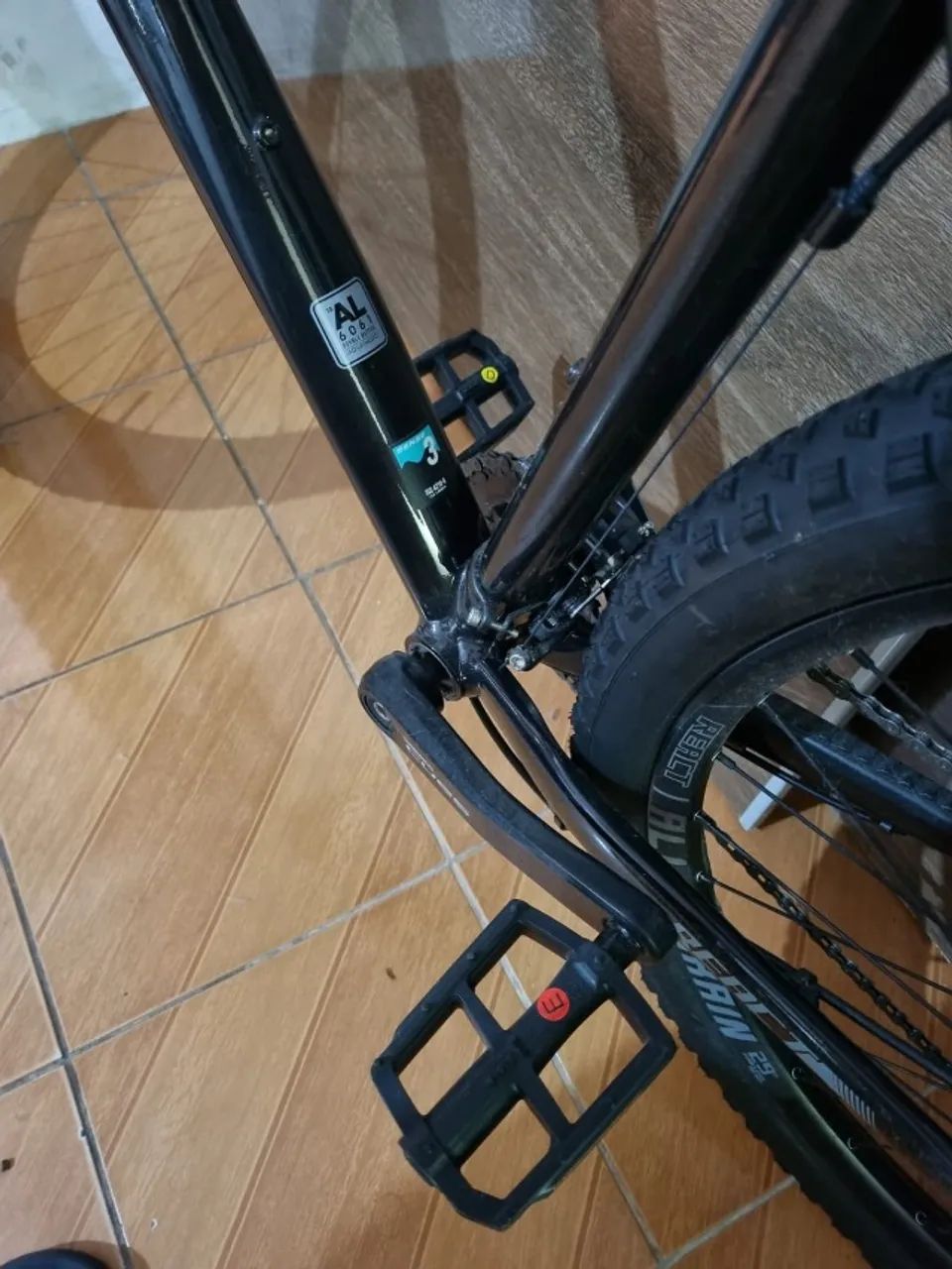 Sense React Pro 2025 Aro 29 - praticamente nova (USADA UMA UNICA VEZ) - Foto 4