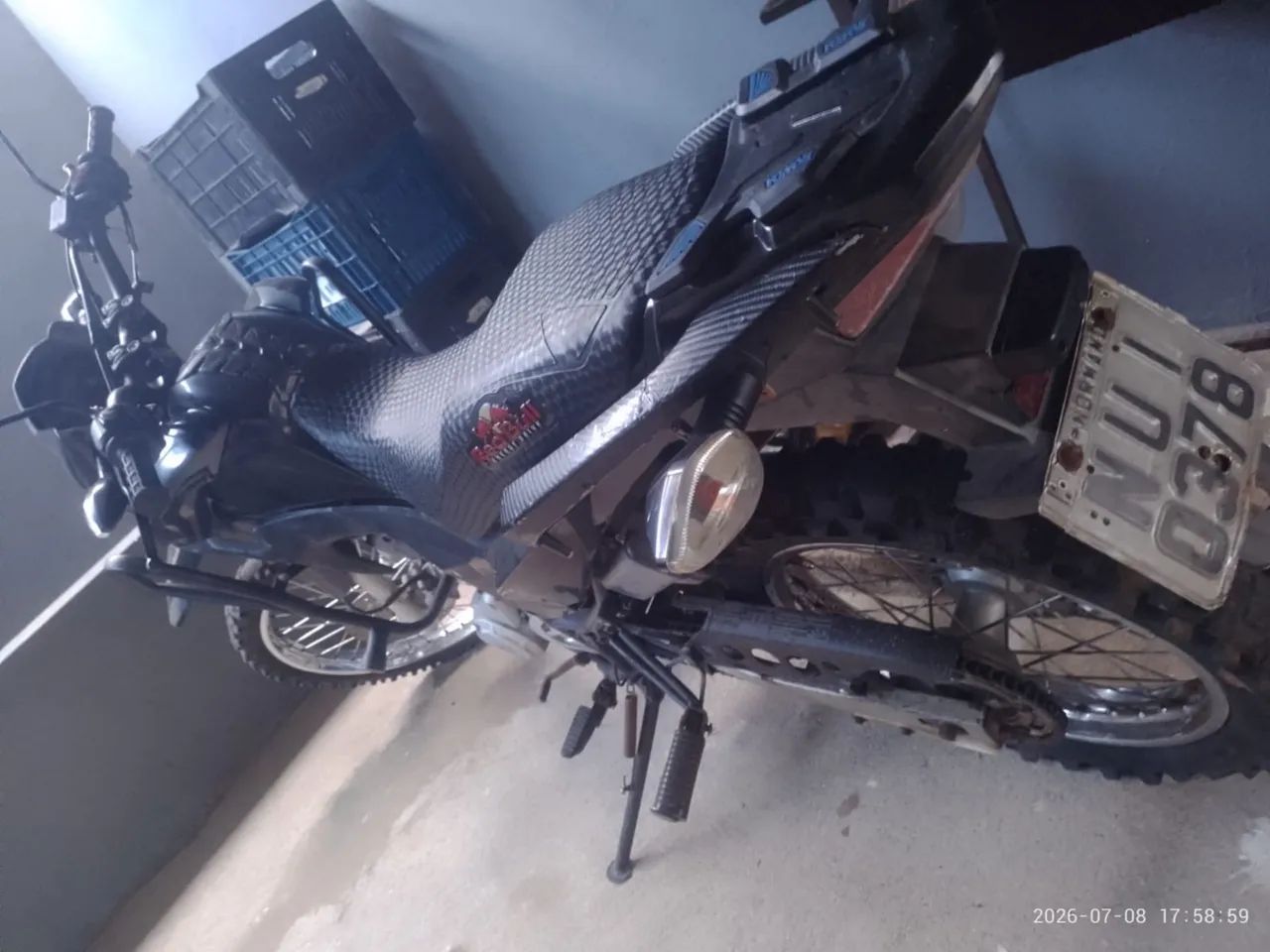 Vende-se uma moto bem conservada  - Foto 2