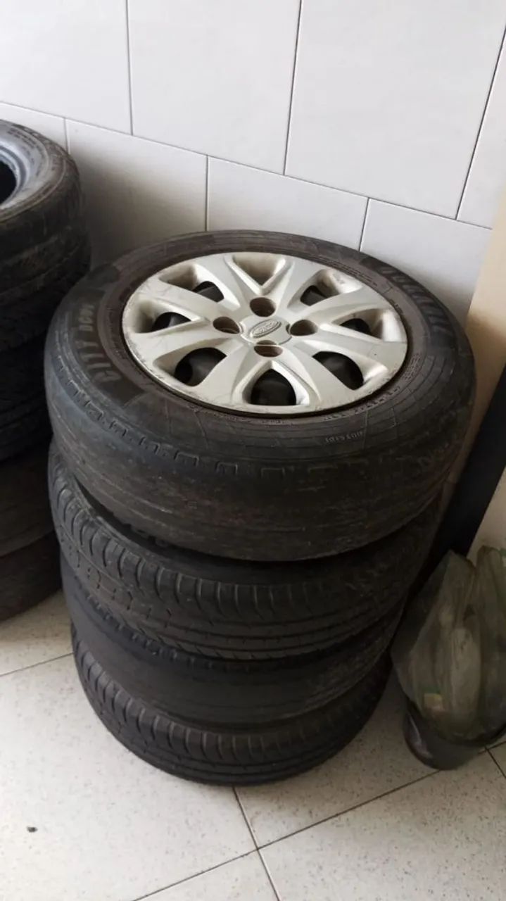 Roda de ferro Ford 