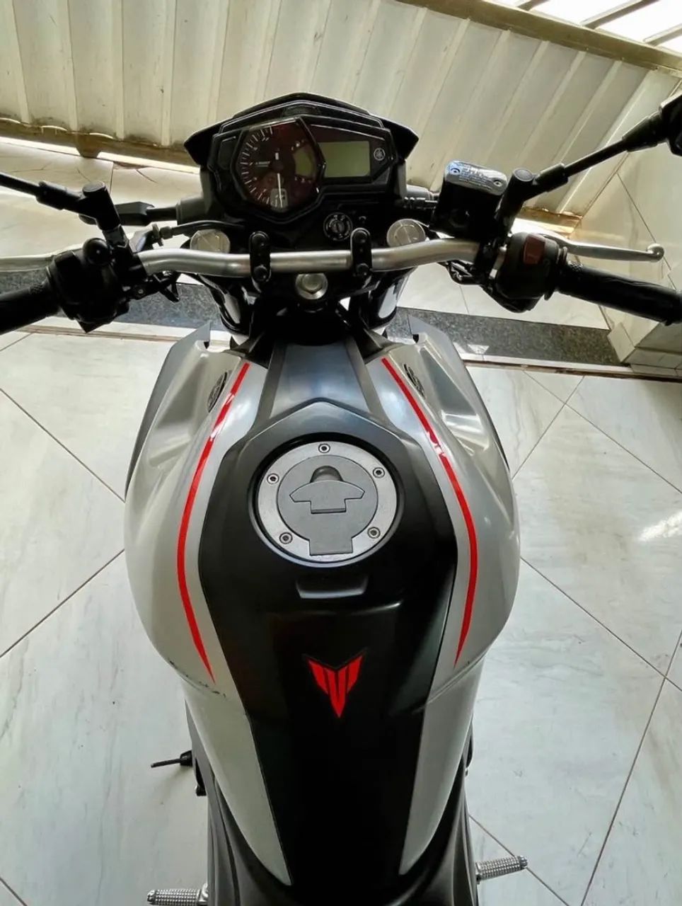 Yamaha MT03  - Foto 4