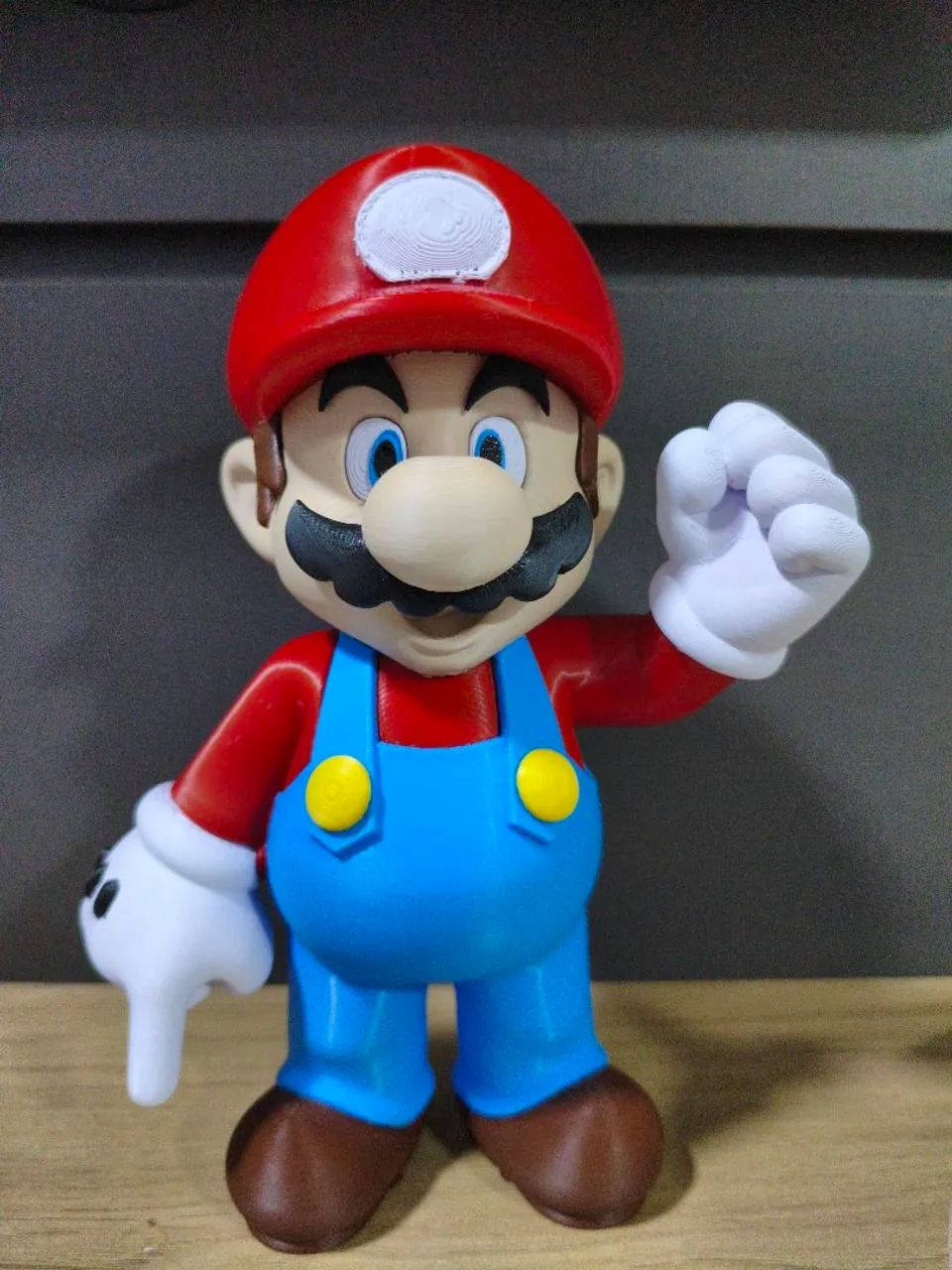 Miniatura Mário Word 26 cm