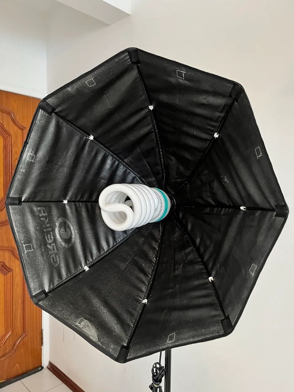 Softbox Octogonal 55cm com Grid, Lâmpada 550k e Bolsa | Greika - Foto 2