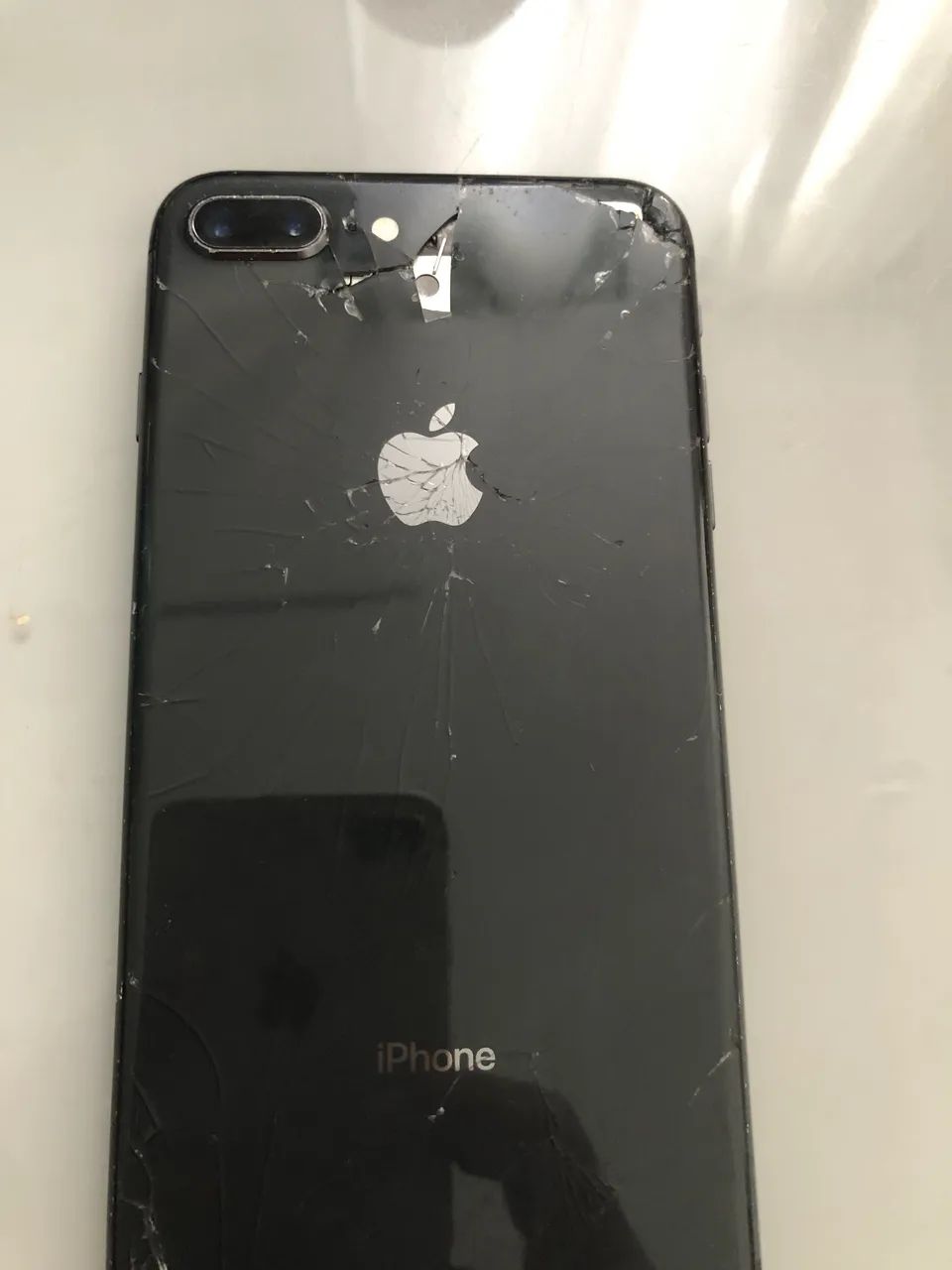 Vendo um iPhone 8 Plus  - Foto 2