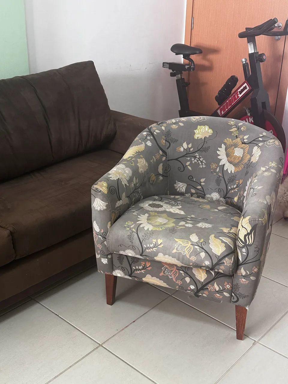 Sofá conservadíssimo 65569119109889124