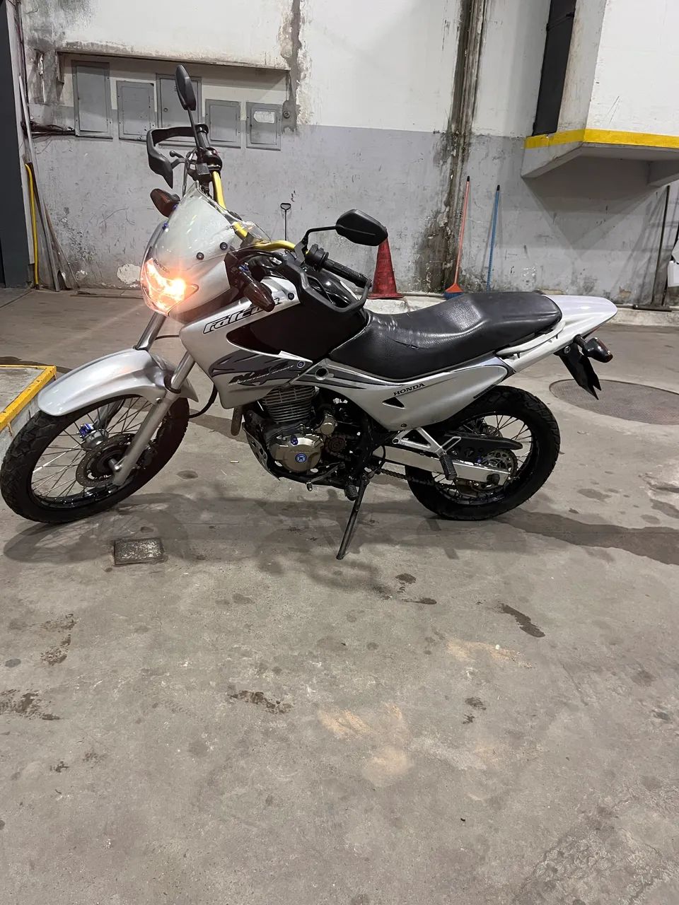 Falcon 400 - Foto 4