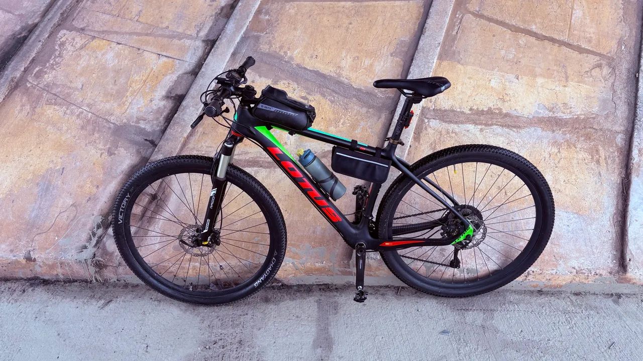 MTB Lotus Carbom 