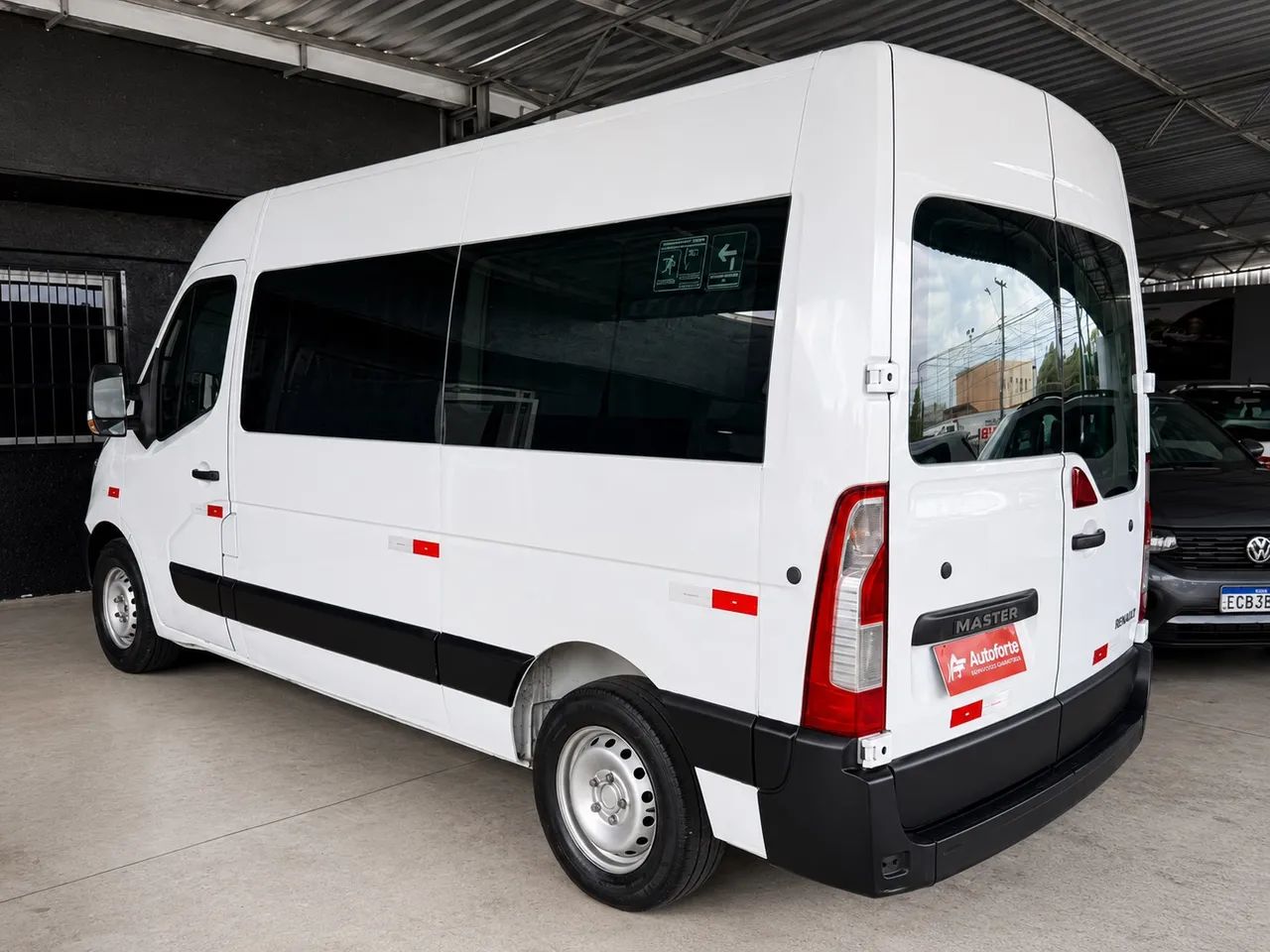 Renault Master 2.3 DCI STD Medio Esco. 20L Dies. 2014 - Foto 5