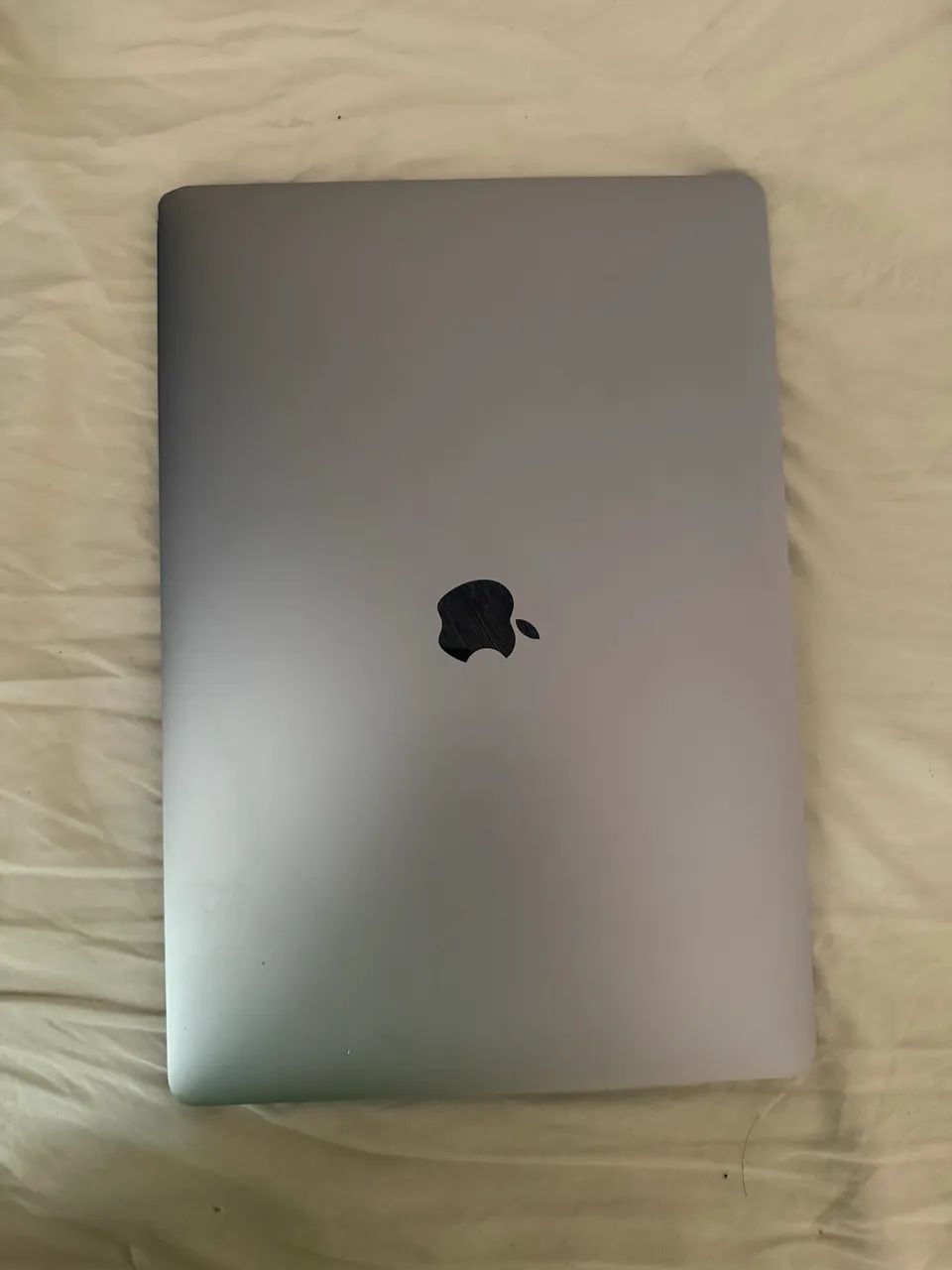 MacBook Pro 15? - 2018 | i7 6-Core | 16GB RAM | SSD 256GB