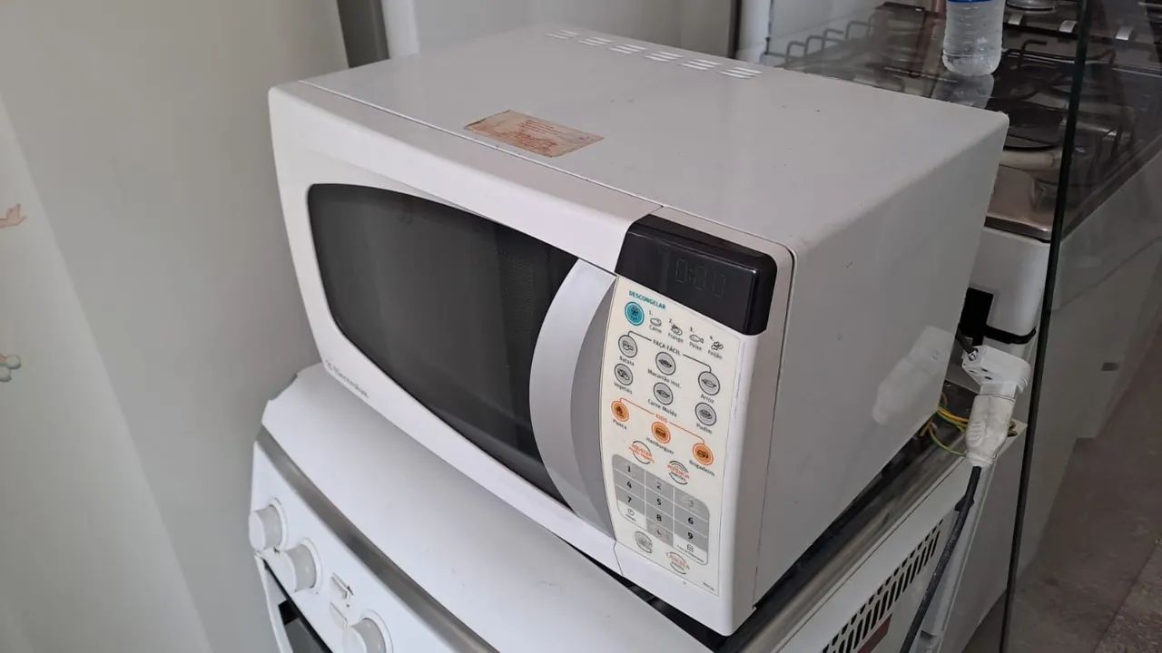 Micro-ondas Electrolux - Com Garantia - Foto 2