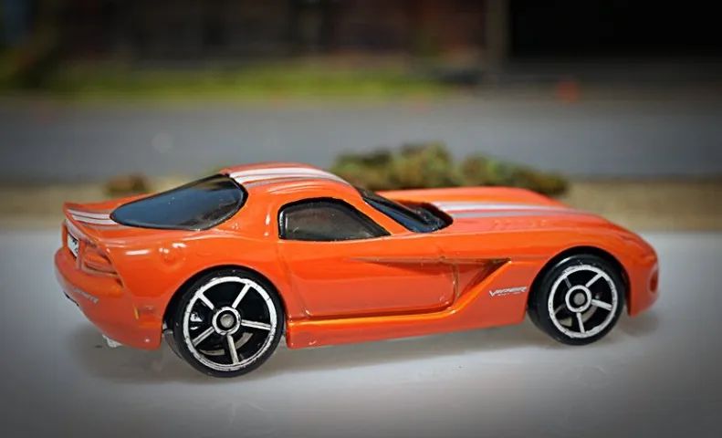 DODGE VIPER COMPETIÇÃO - Hot Wheels 1:64 (de 2005) - Foto 2