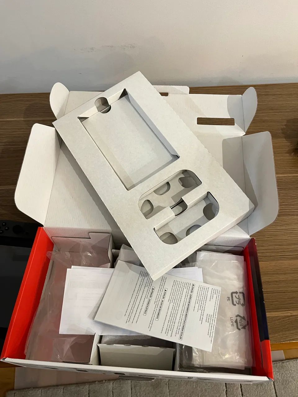 Nintendo Switch V2 Bateria Estendida + Pro Controller BT + Case + Acessórios! Pouco Usado - Foto 2