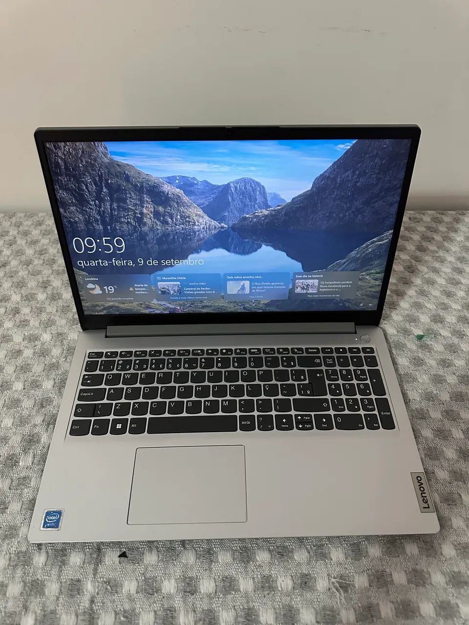 Notebook Lenovo teclado numérico tela de 15 polegadas  - Foto 2