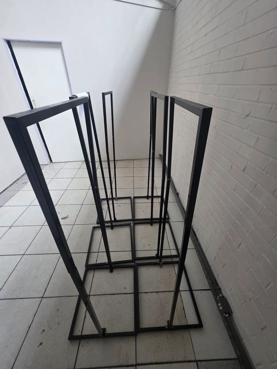 Arara de chão/expositora - Foto 2