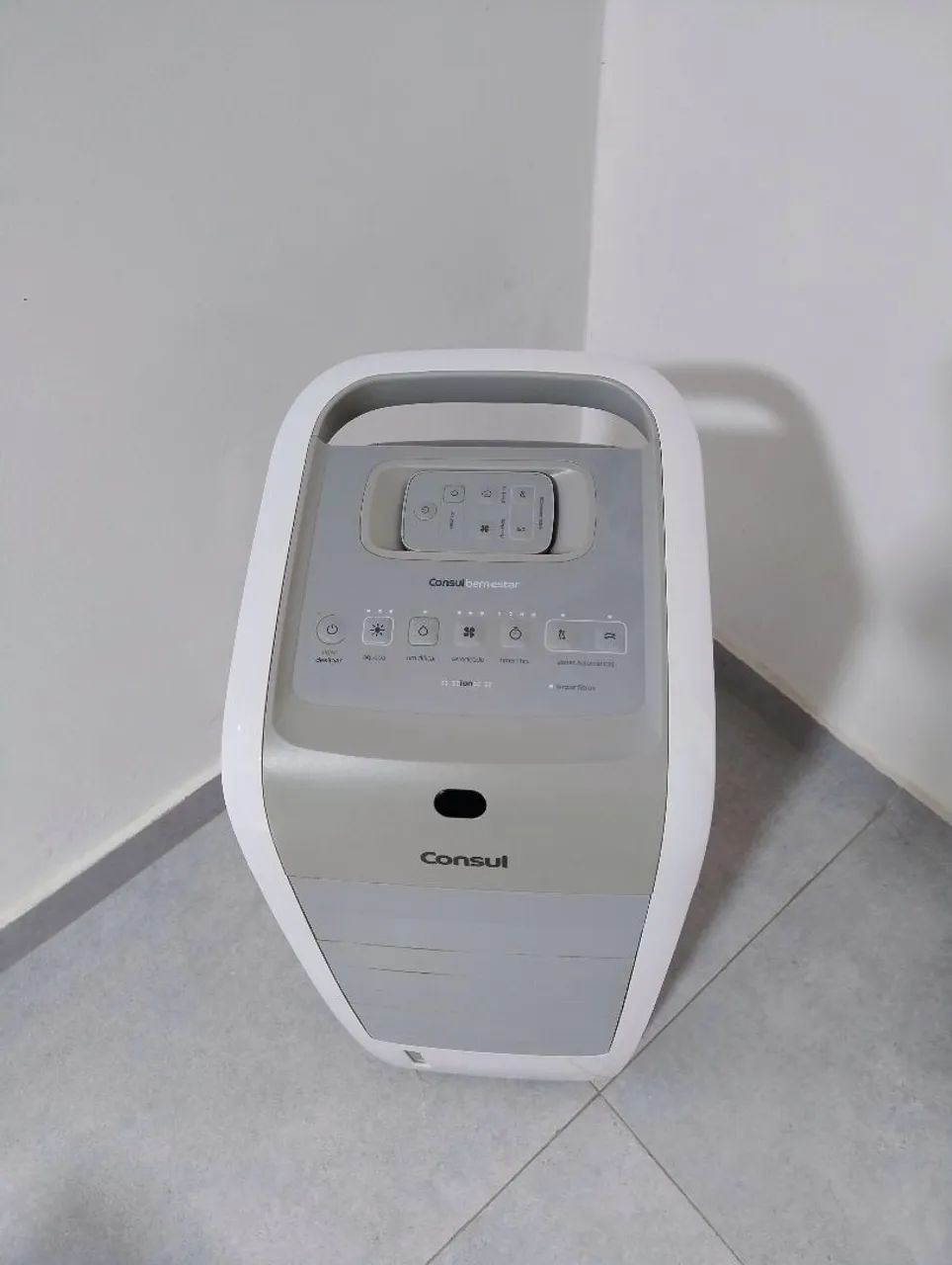 Climatizador Consul com função aquecer 