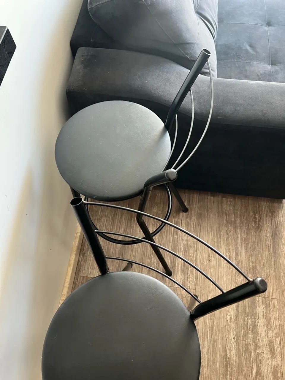 Vendo 2 banquetas em ótimo estado 
