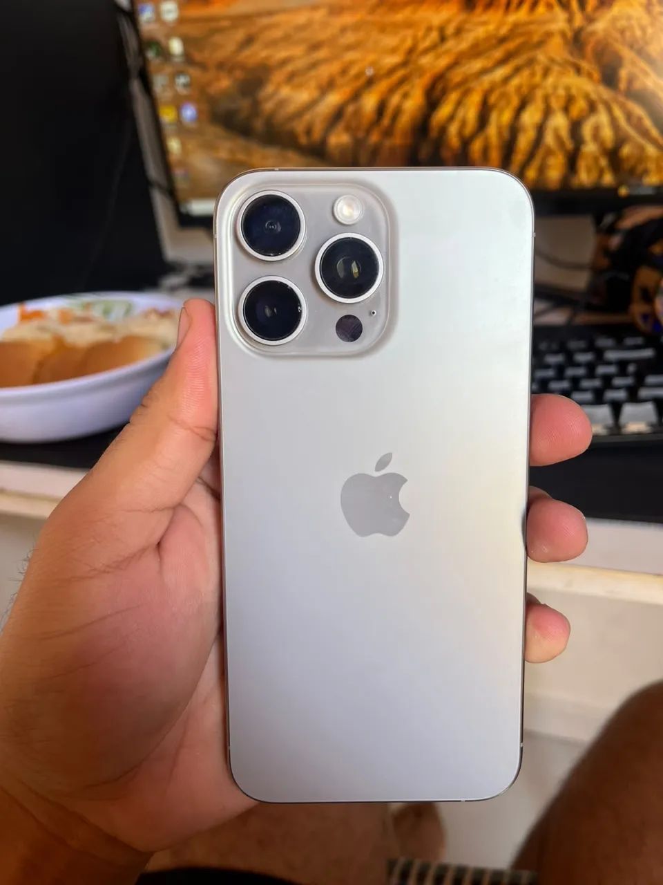 IPHONE 15 PRO MAX 256gb COM CAIXA