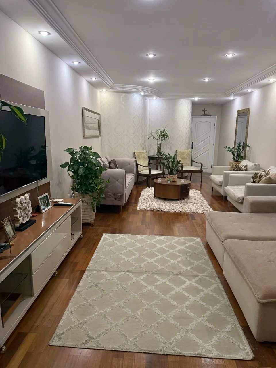 Lindo apartamento 155m2 MOBILIADO 