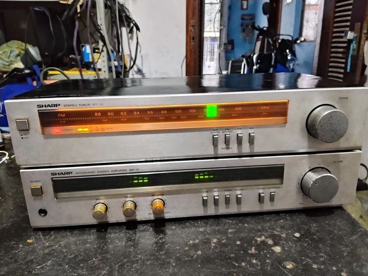 Amplificador e tuner integrado Sharp SM 31 - Foto 2