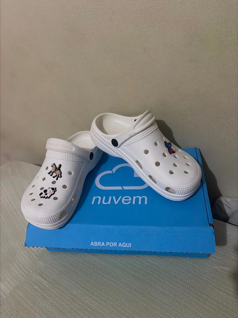 Use nuvem off white