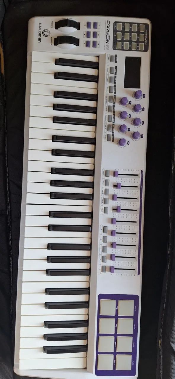 Teclado musical Waldman Carbon 49 MIDI