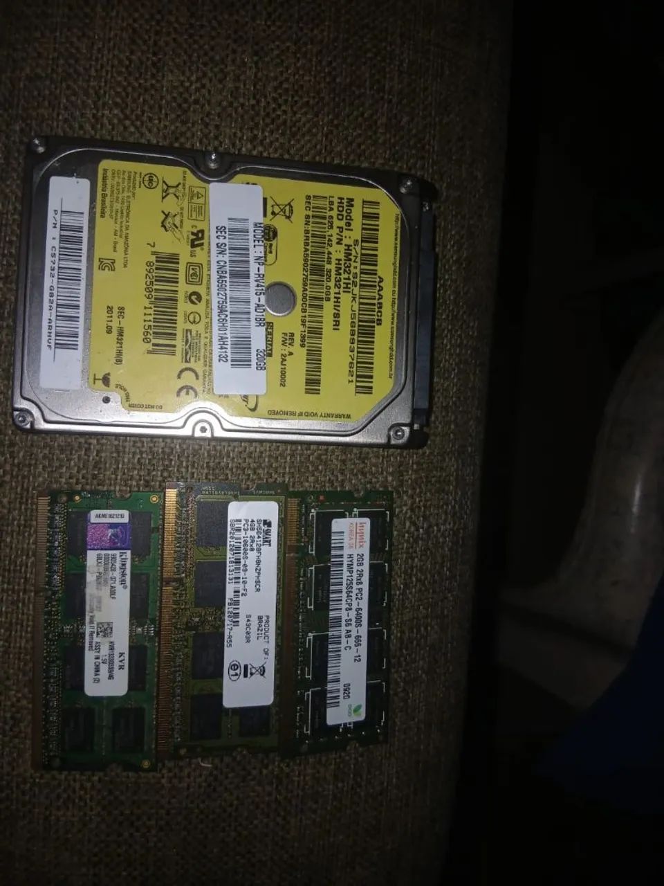Pra vender rápido!!! 3 m3morias e 1 HD funcionando perfeitamente!!!!