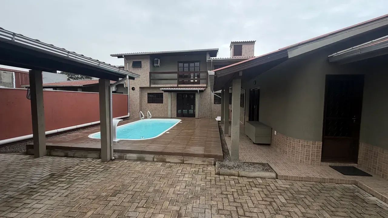 Casa para aluguel com 200 metros quadrados com 3 quartos - Foto 2