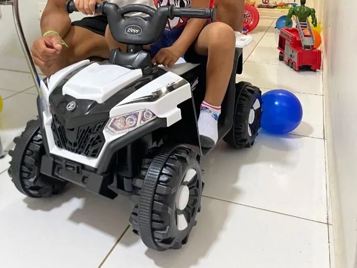 Moto elétrica infantil 