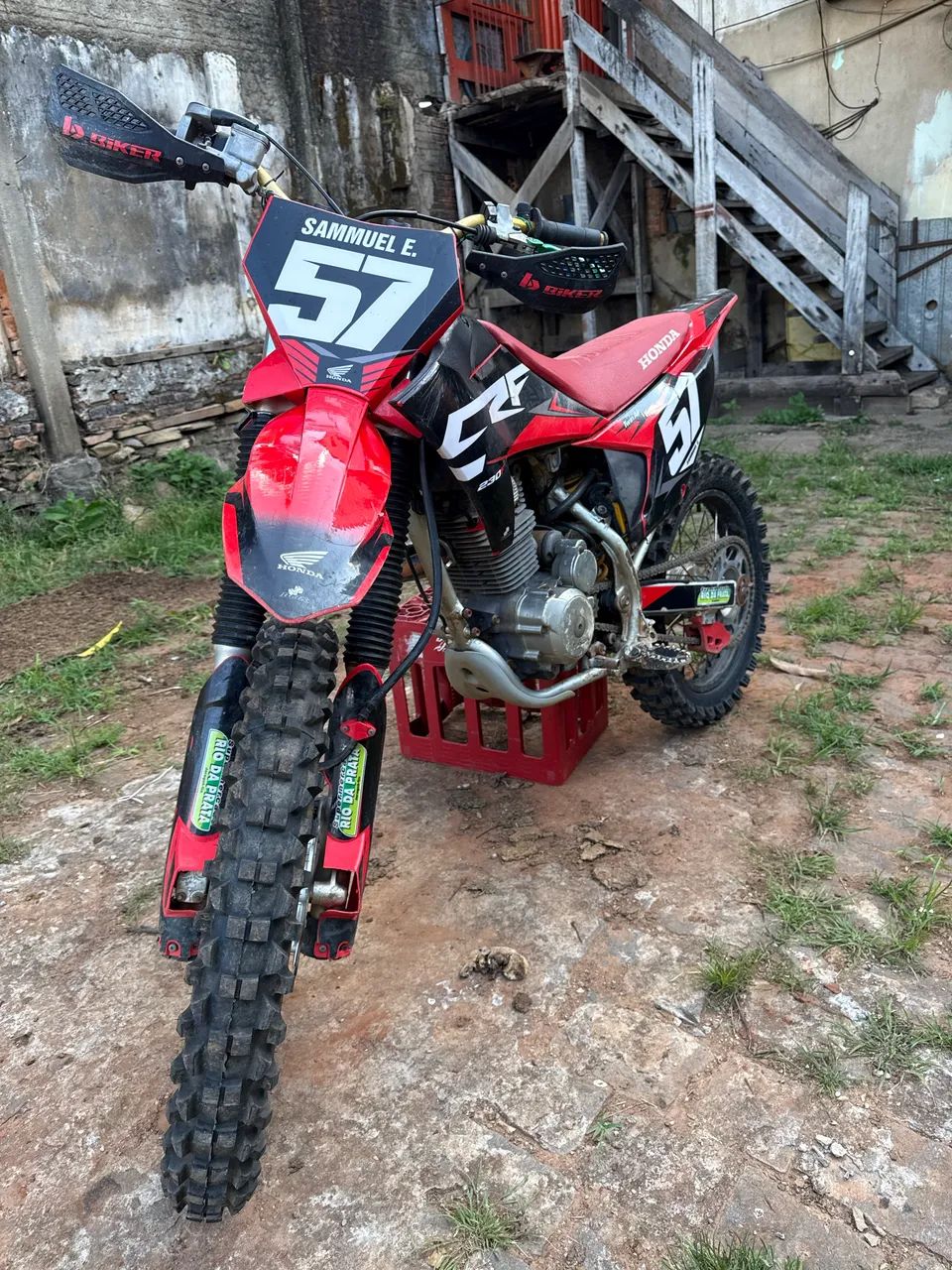 CRF 230F - Foto 5